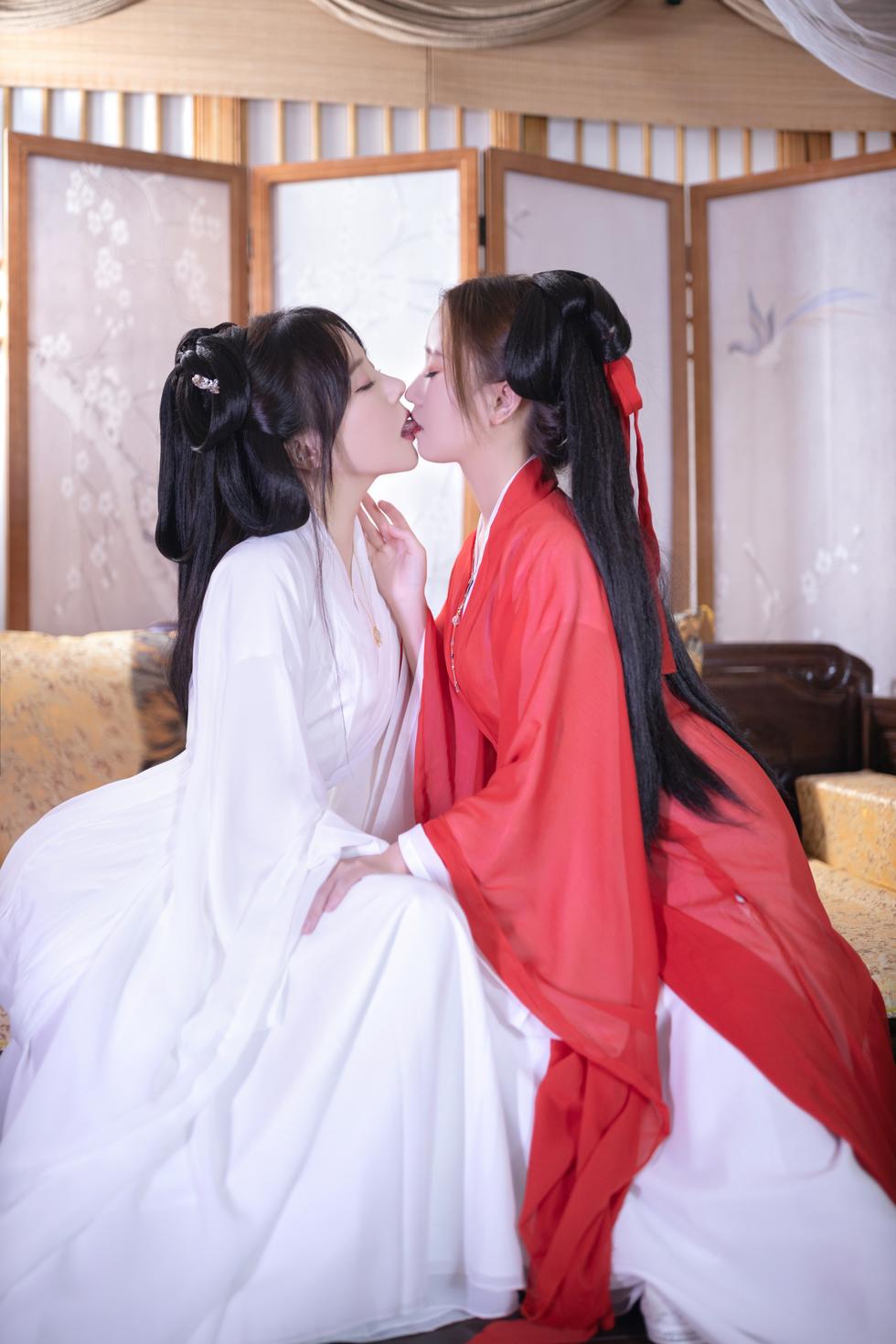 [XiuRen秀人网] 2025.08.13 No.10644 杏子Yada [83+1P]